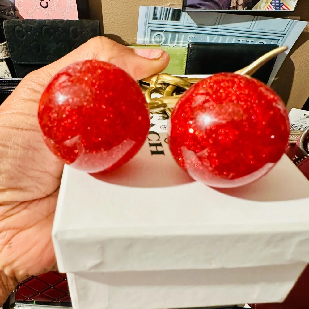 SOLD 🎒🎒Coach Cherry Bag Charm with Box - Picture 8 of 9